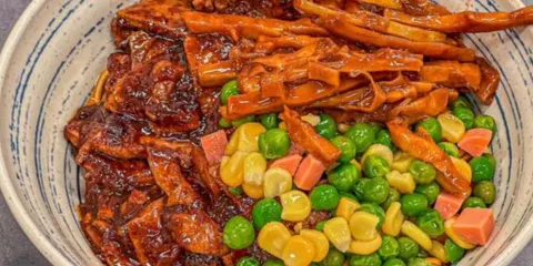 梅溪·小夥子幹挑麪·湖州地標麵館（勤勞街店）