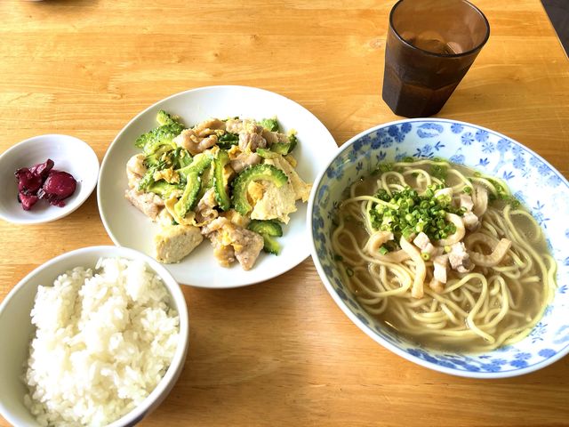海が見える！ヤマバレー食堂。