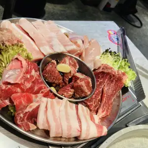 鑽石山特色韓國式烤肉，放工輕鬆嘅不錯選擇