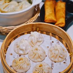 馋三尺蟹粉小笼(南京东路店) User Photo