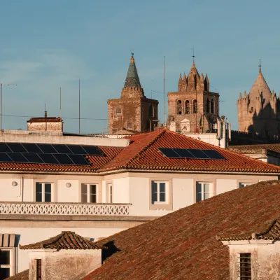 Отели рядом с достопримечательностью «Igreja de Sao Tiago»
