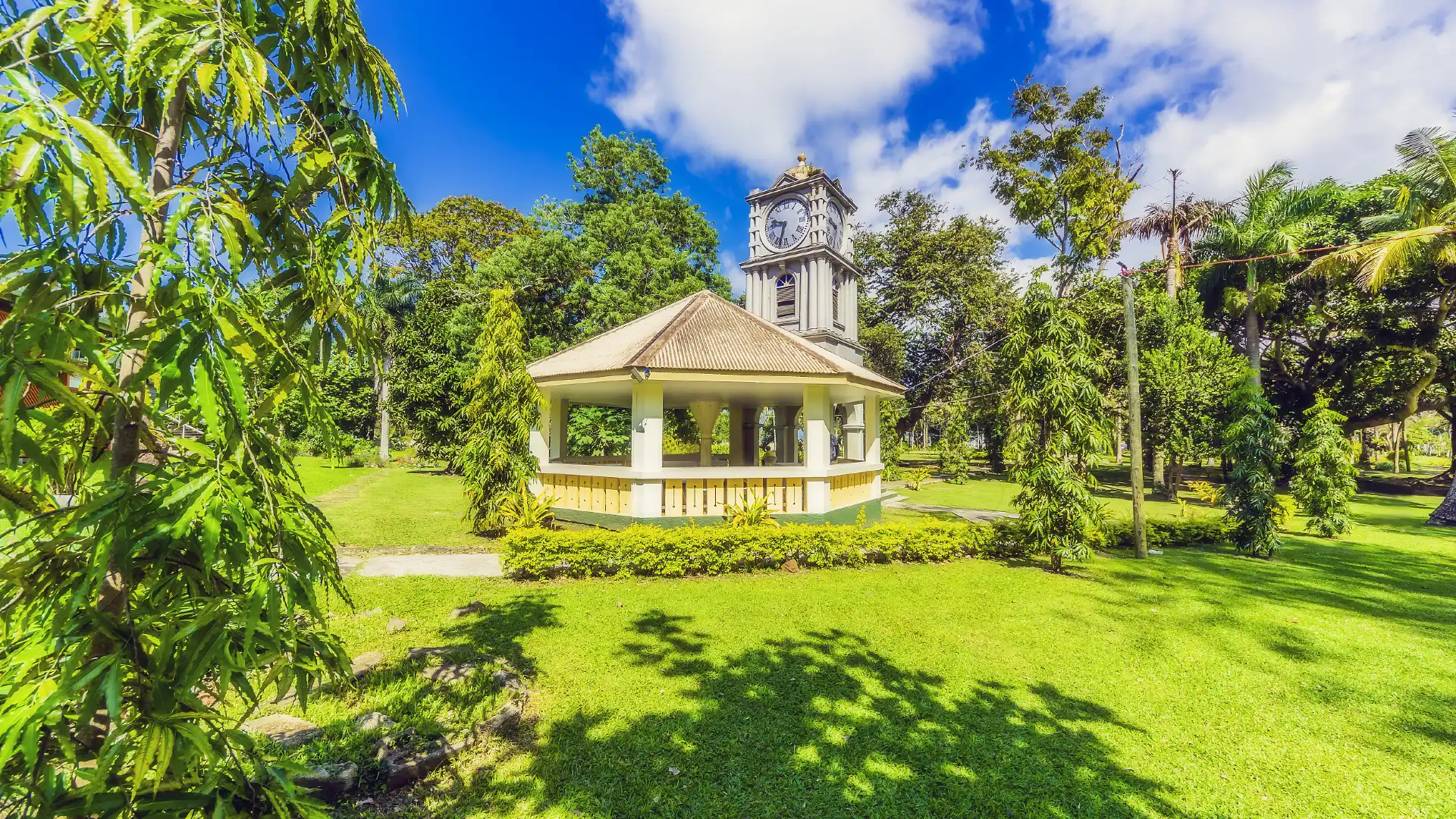 Hotels near Thurston Gardens