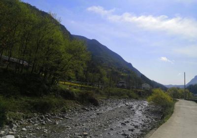 魚泉山風景区