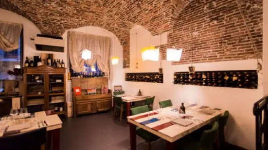 La Cantina Clandestina