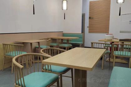 且慢客栈(芙蓉镇景区门口店)·中餐厅