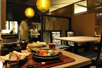 Japanese Dining Kura