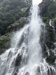 Hong Mountain Waterfall