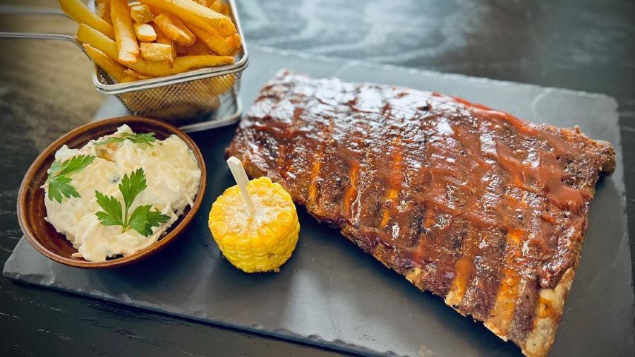 RED PEPPER Hungarian restaurant