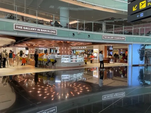 Burberry top aeropuerto barcelona