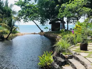Bamboo Cottages & Restaurant