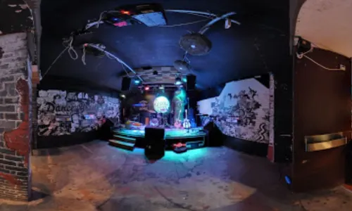 Sneaky Pete's