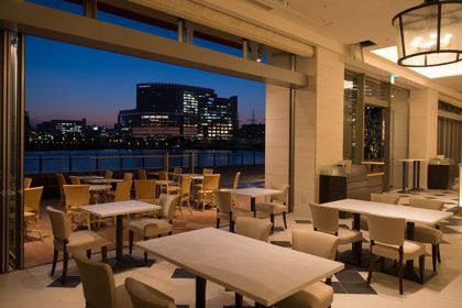 Anniversaire Cafe Minatomirai Yokohama
