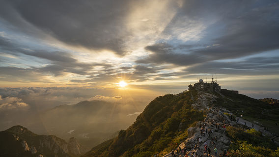 Sunrise Sightseeing in Tai'an