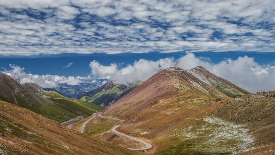 Dadongshushan Pass