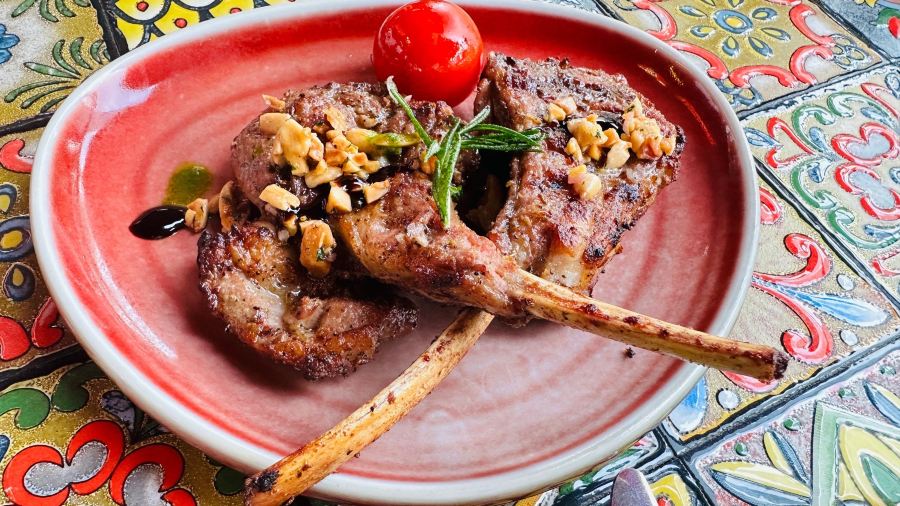 BROWNSTONE布朗石西班牙餐厅酒吧(前滩太古里店)