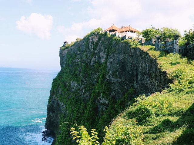 The temple at edge of the cliff