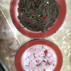 溢香园牛肉爆大虾(沿河街店) User Photo