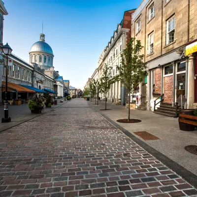 Отели рядом с достопримечательностью «Всемирный торговый центр в Монреале»