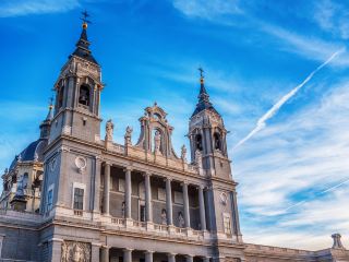 臺北田徑場附近住宿