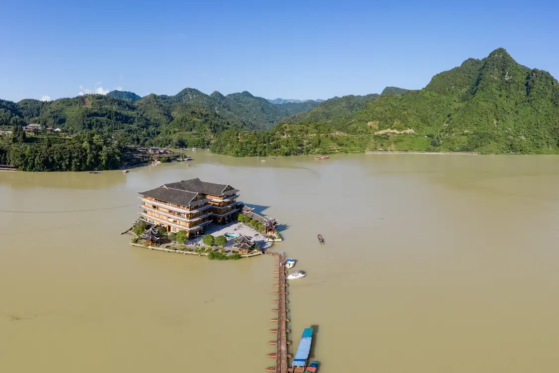 Các khách sạn gần Hewan Fortified Mountain Village