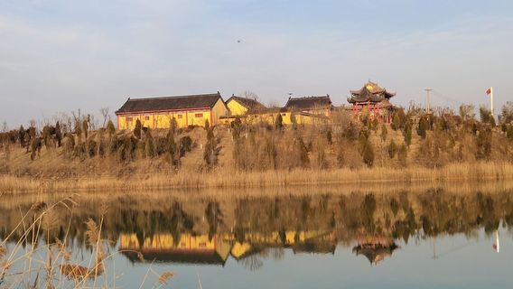 Riyuehu Fengjingqu-Yongcheng Foguang Temple