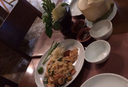 Kumpoon Central world User Photo