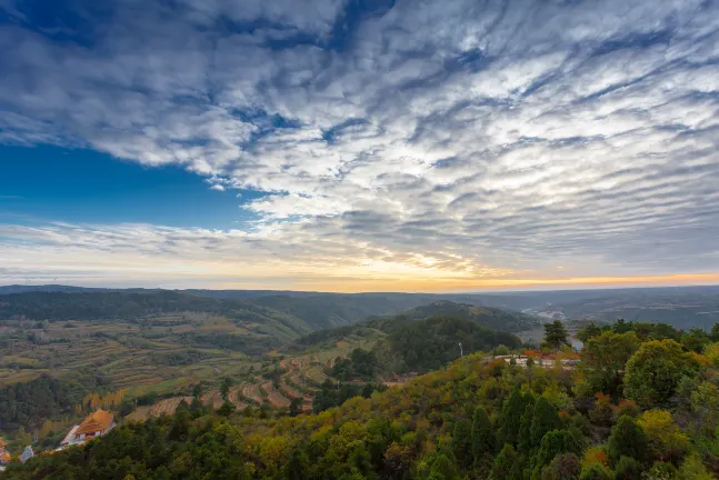 Отели рядом с достопримечательностью «»