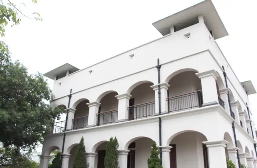 Hotels near Ping Shan Tang Clan Gallery Cum Heritage Trail Visitors Centre