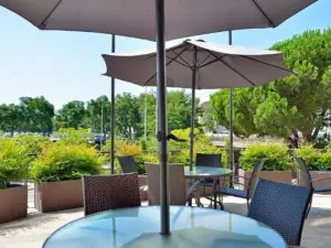 Practic Cafe Restaurant