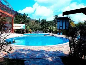 Shanwei Lianhua Mountain Hot Spring Resort