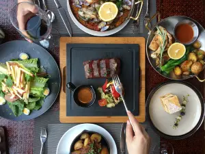 Elysée Bistro