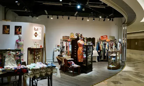 Cheongsam Experiences in Hong Kong