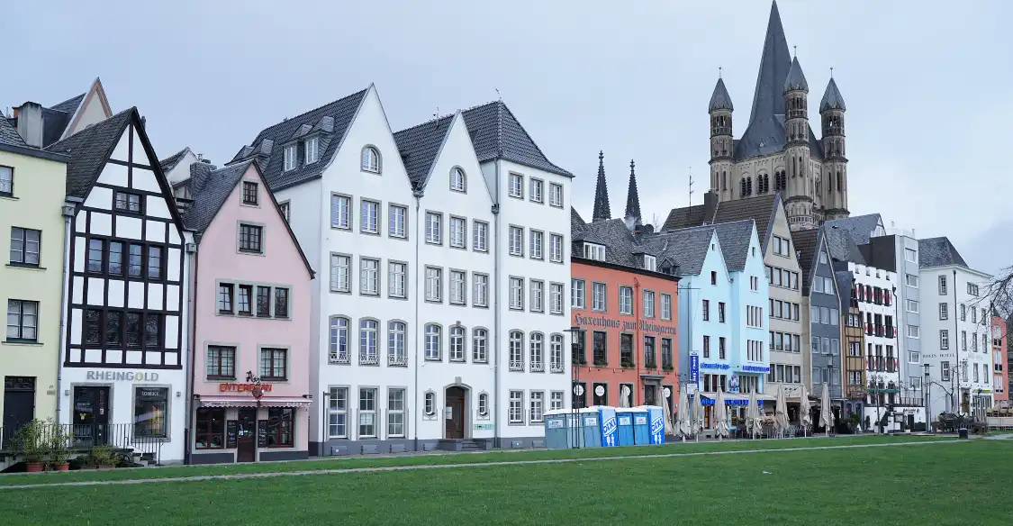 Hotels near Old Street along Rhine