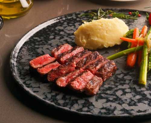Sam's Steaks and Grill