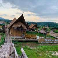 ฮักน่าน คาเฟ่กลางทุ่งนาวิวภูเขา 360 องศา