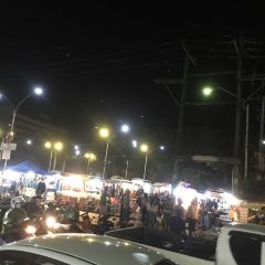 Thung Sri Muang Night Market User Photo