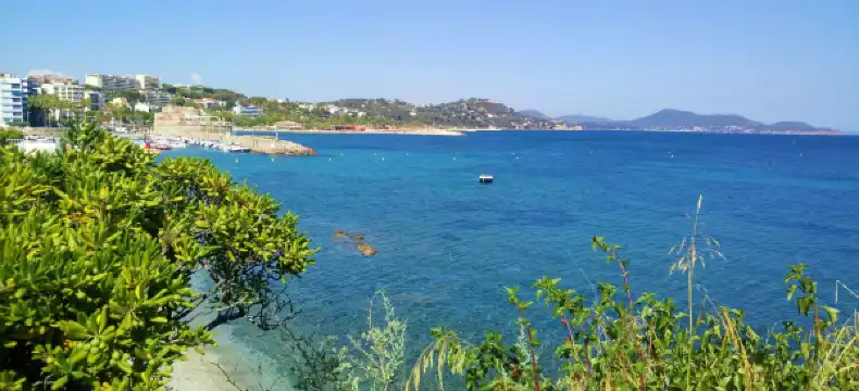 Hotels near Toulon Ferry