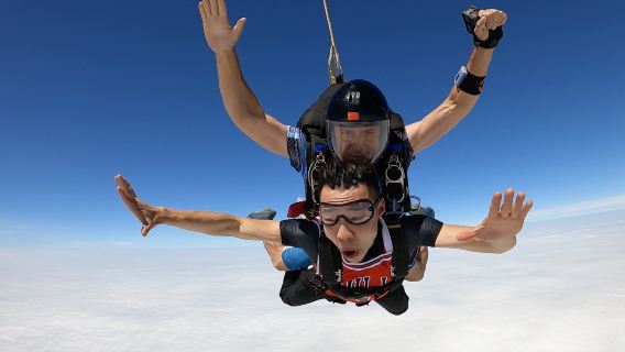 廣東鷹飛跳傘(惠州基地)4000公尺高空跳傘【USPA專業執照教練帶跳+專業教練一帶一】
