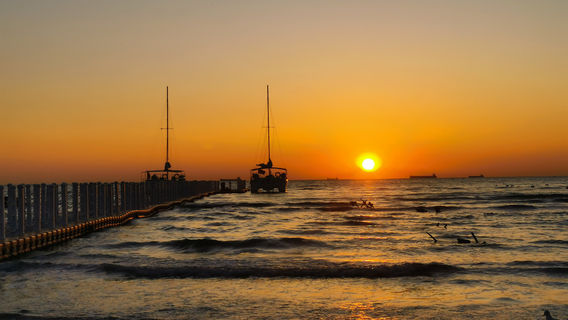 Sunrise Sightseeing in Qinhuangdao