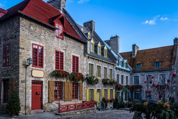 Flights from Boston to Quebec City