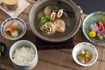 Nihonryori Fuji Daburutsuri by Hirutonnahashurijoh