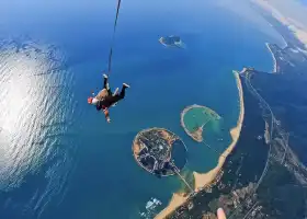 万寧日月湾海上スカイダイビング基地