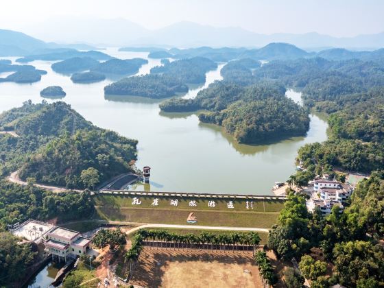 Peacock Lake Tourist Area