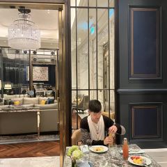 The Ritz-Carlton Bar & Lounge 여행 사진