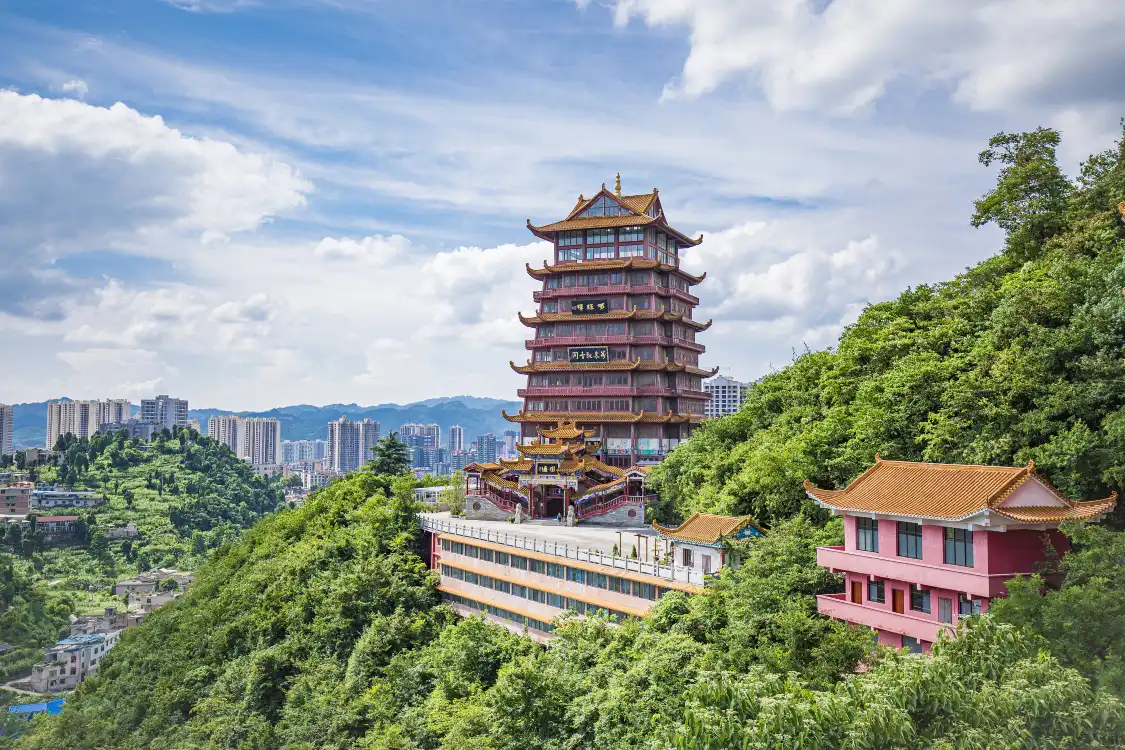 Hotels near Chaofeng Temple