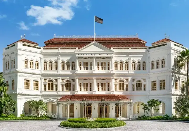 Most Iconic Hotels for Luxurious Living in Singapore