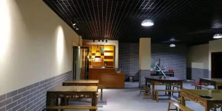 定日氧立方大酒店·彪哥土菜館