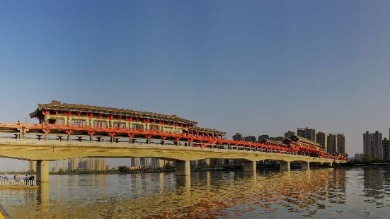 咸阳湖景区是陕西省咸阳市利用渭河从城中穿过的优势打造的一个4