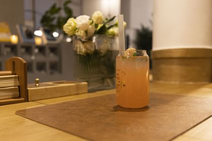 格塘雅栖酒店(果洛玛沁店)·西餐酒廊