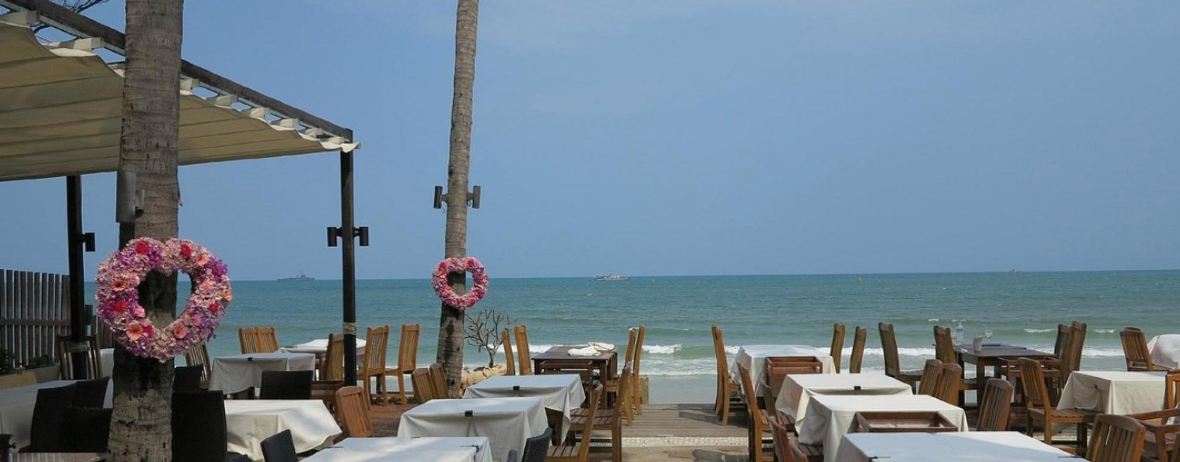 Coco51 Restaurant & Bar